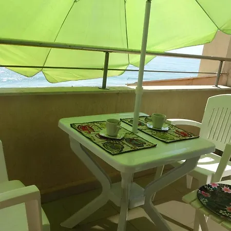 Seafront Im شقة *