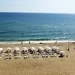 Apartment Seafront Im