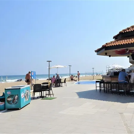 Seafront Im 오브조르