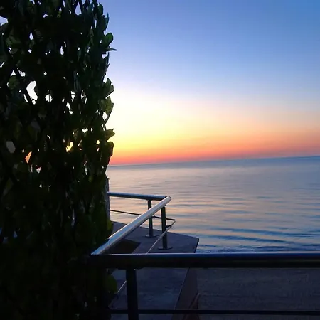 Seafront Im Apartment *