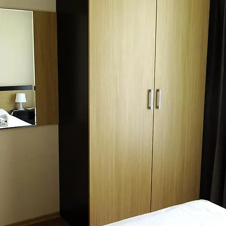 Seafront Im 오브조르