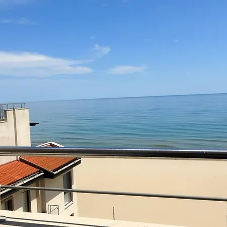 Seafront Im Apartment *